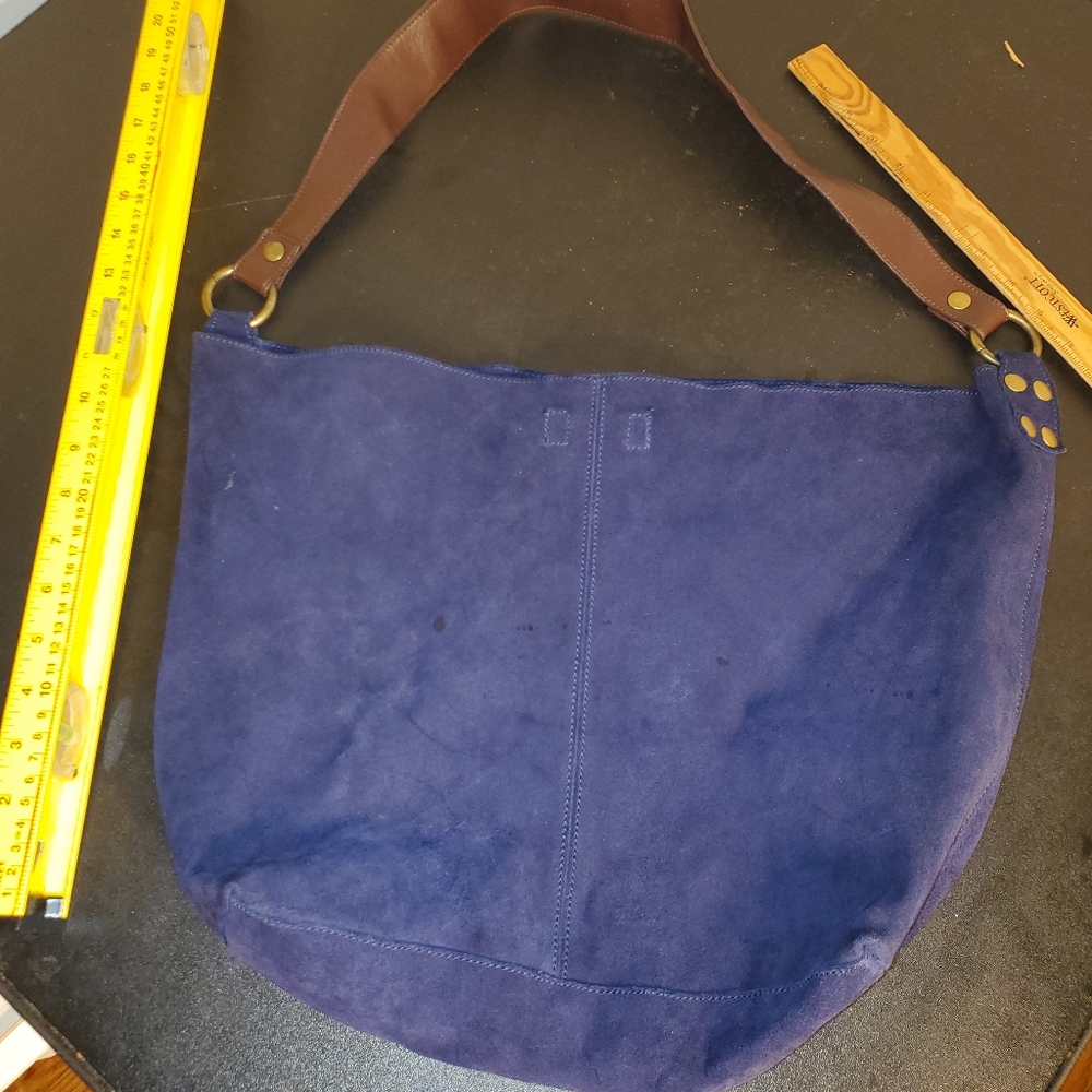 Old Navy Exclusive 100% GENUINE LEATHER Slouch leather bag in NAVY blue. Hobo sh